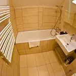 Hotel Echo