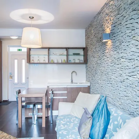 Ξενοδοχείο Echo 3*