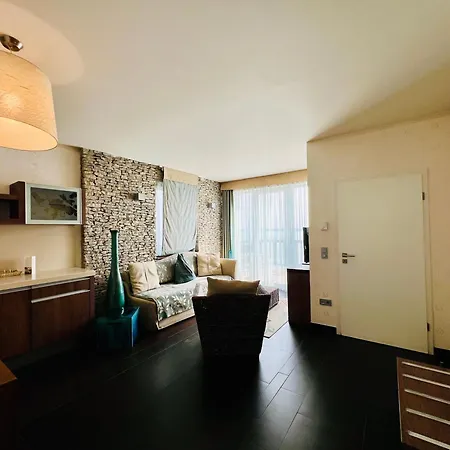 Hotel Echo 3*