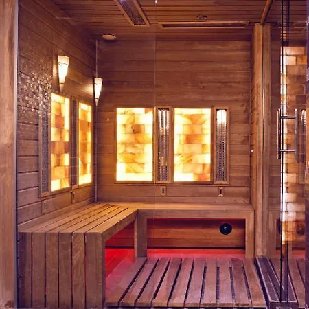 Echo Hotel 3*